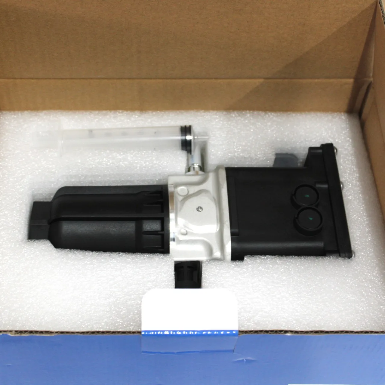 Bomba de AdBlue Mercedes A 000 140 79 78 - Imagen 4