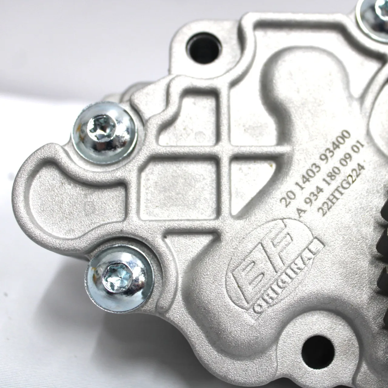 Bomba de aceite Mercedes Atego A 934 180 06 01 - Imagen 3