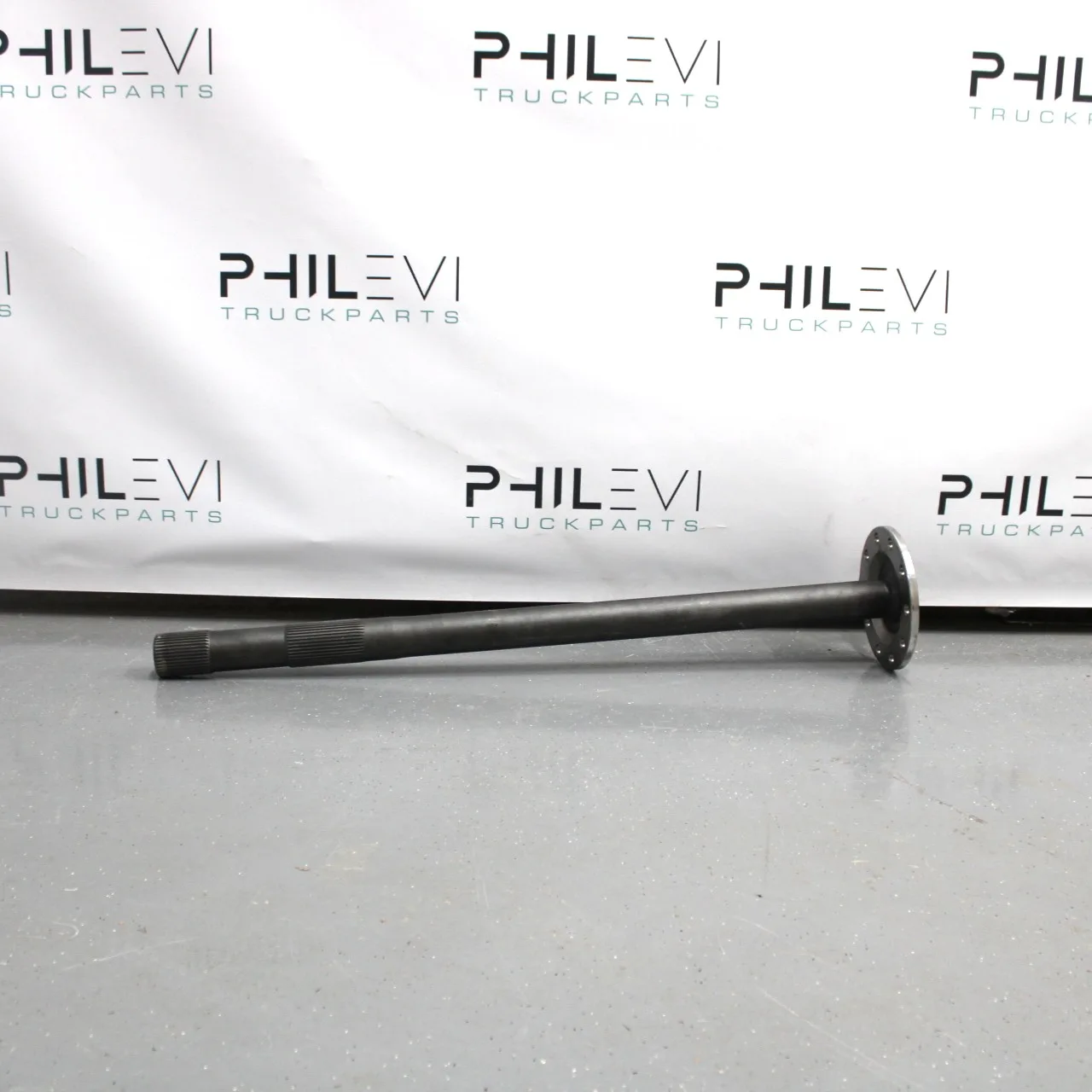 Thru axle with lock DAF XF 1363851